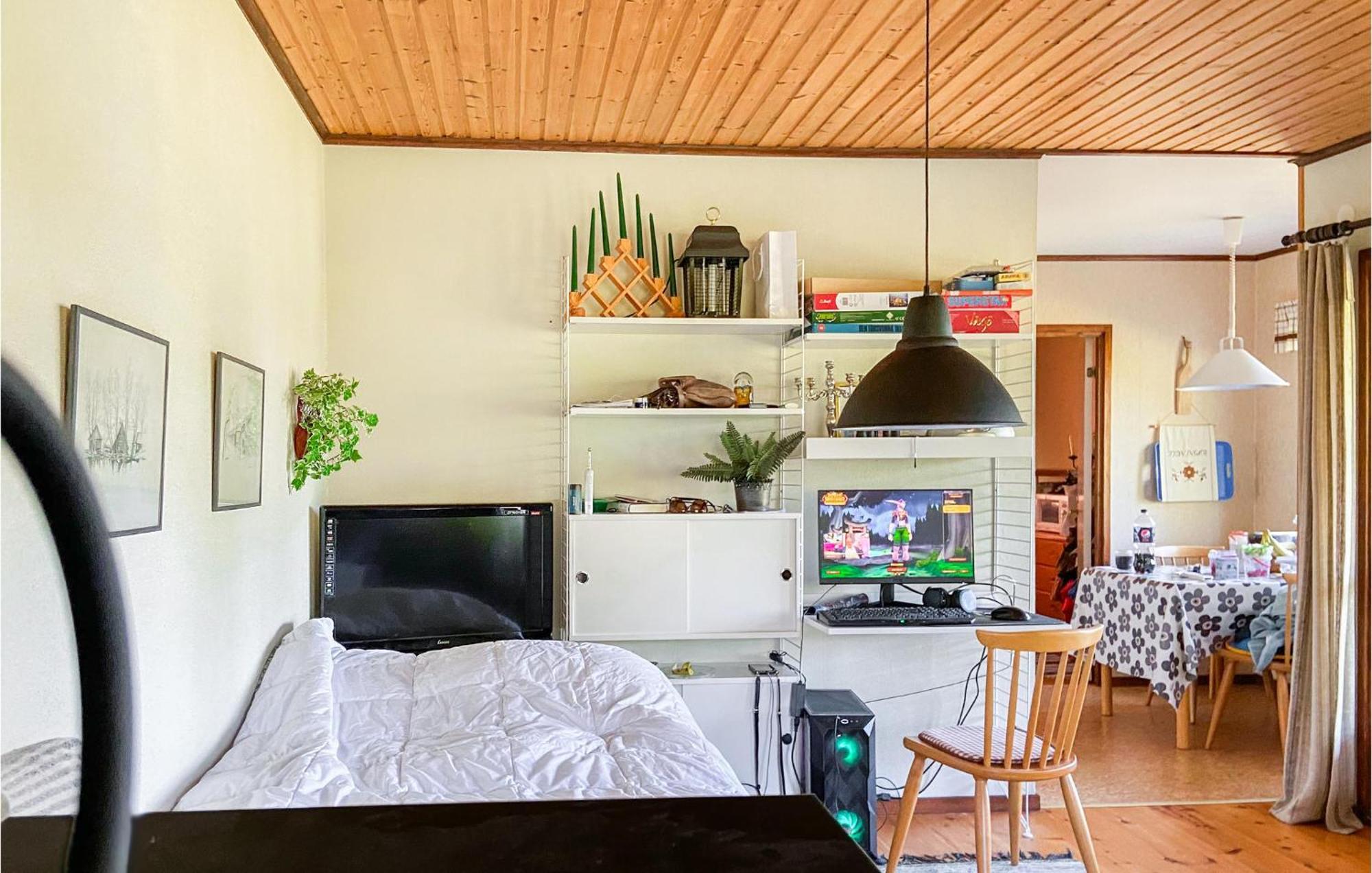 Awesome Home In Lenhovda With Wifi Exterior foto